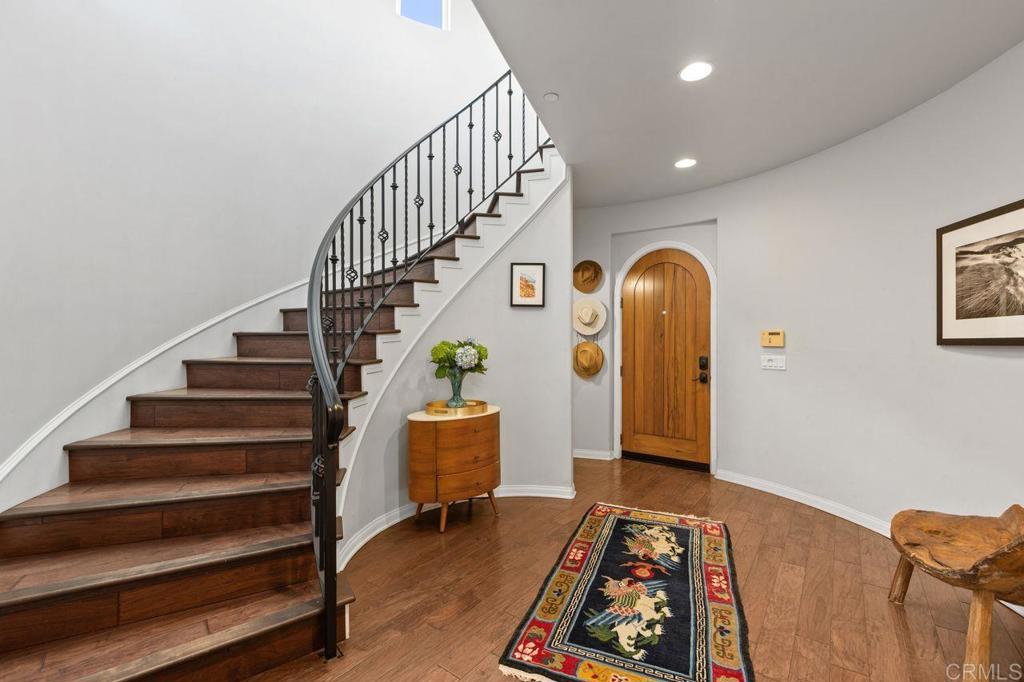 213 Hillcrest Dr.