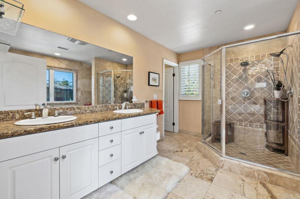 213 Hillcrest Dr.