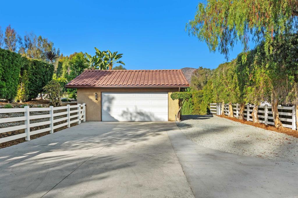 17543 Rancho del Rio