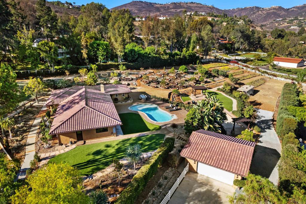 17543 Rancho del Rio