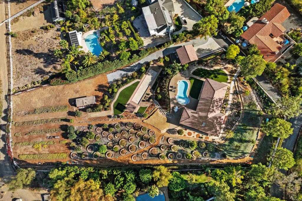17543 Rancho del Rio