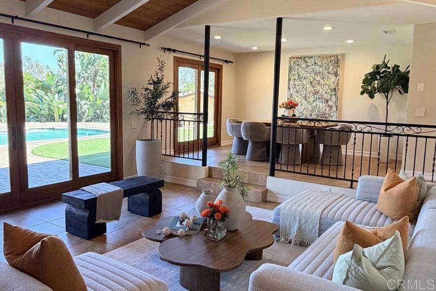 17543 Rancho del Rio