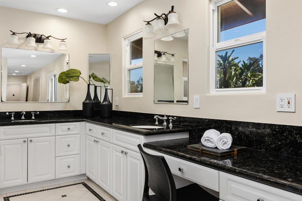 17543 Rancho del Rio