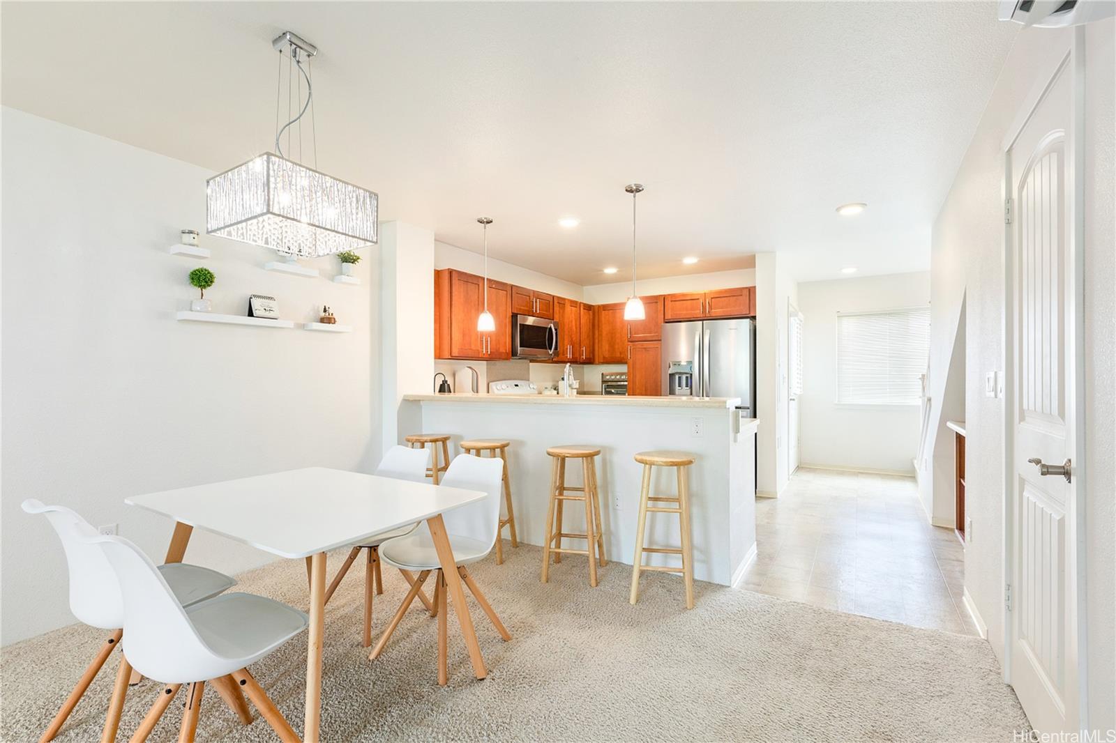 840 Kakala Street 702