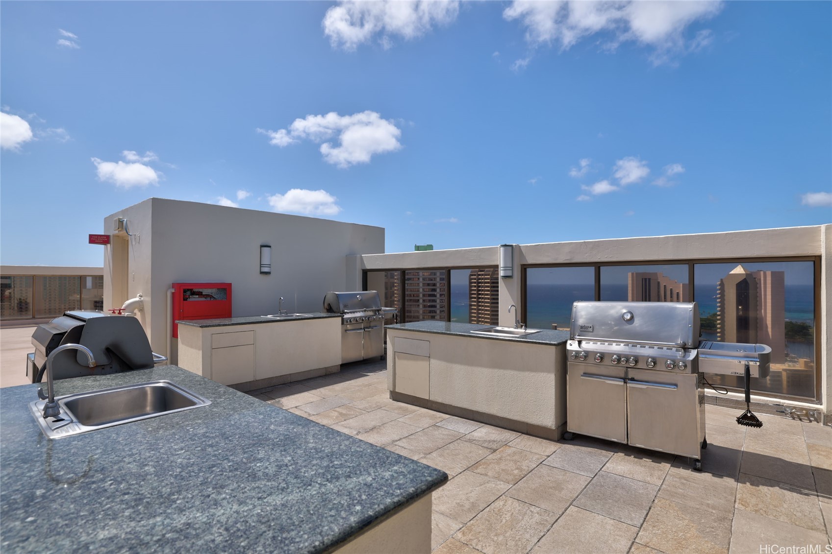 400 Hobron Lane 2207