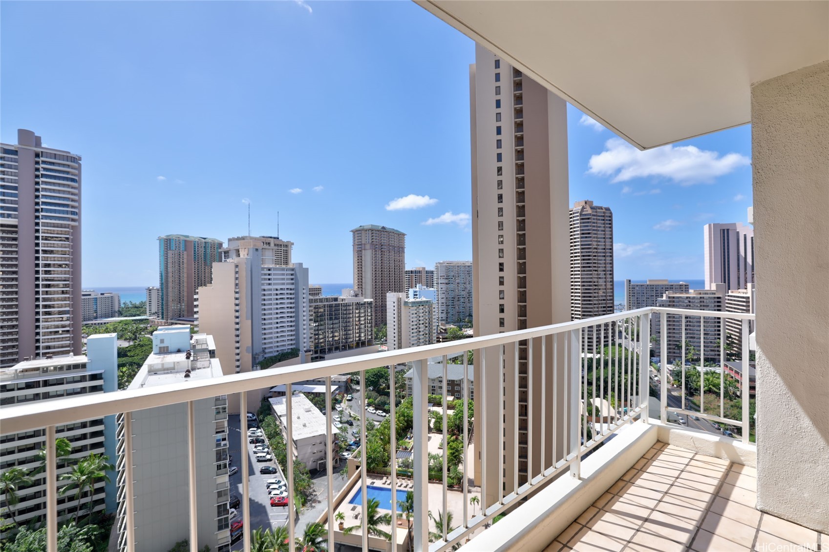 400 Hobron Lane 2207