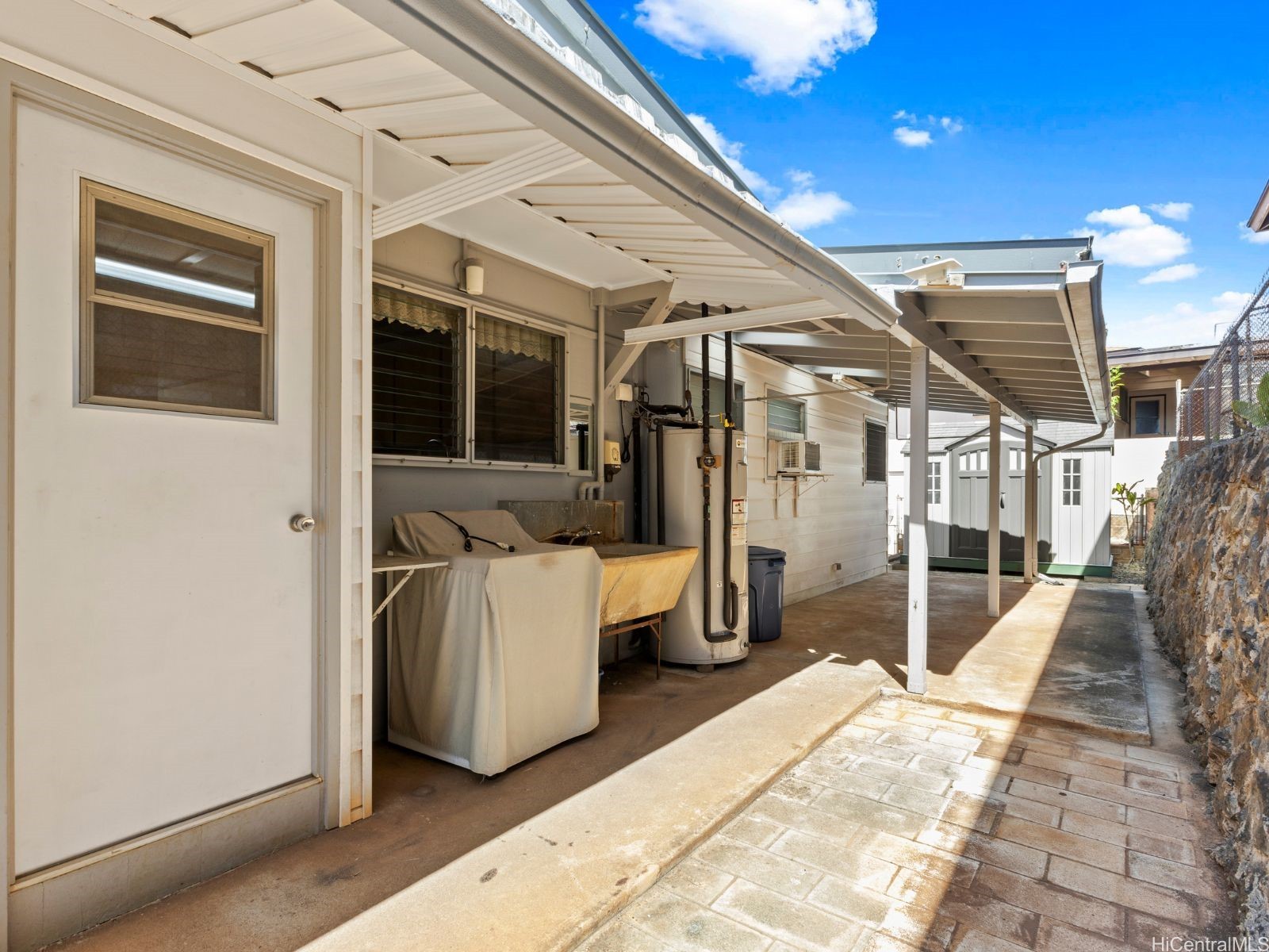 2015 Ala Mahamoe Street
