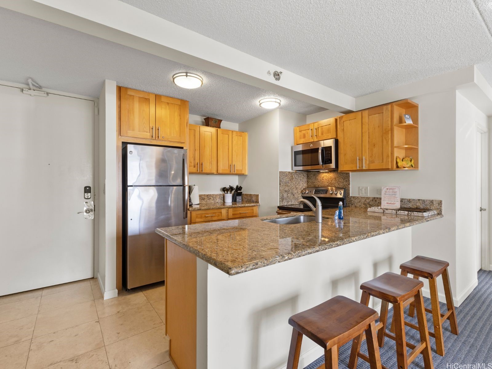 229 PAOAKALANI Avenue 1004