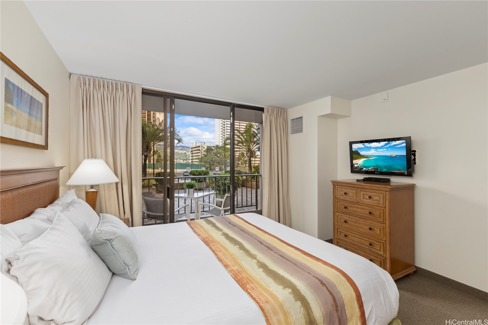 229 PAOAKALANI Avenue 603