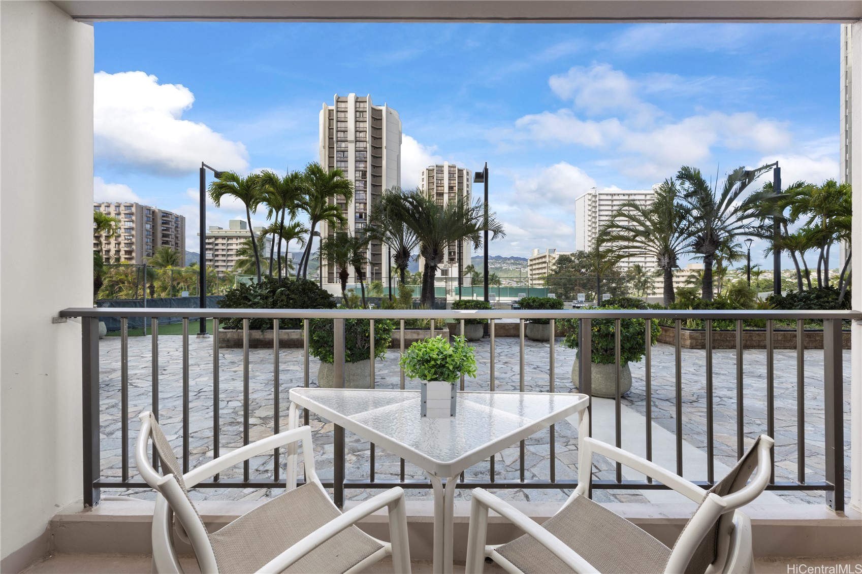 229 PAOAKALANI Avenue 603