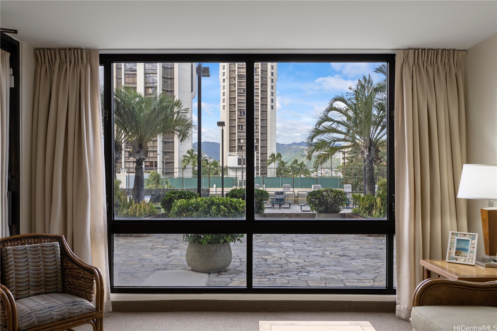 229 PAOAKALANI Avenue 603