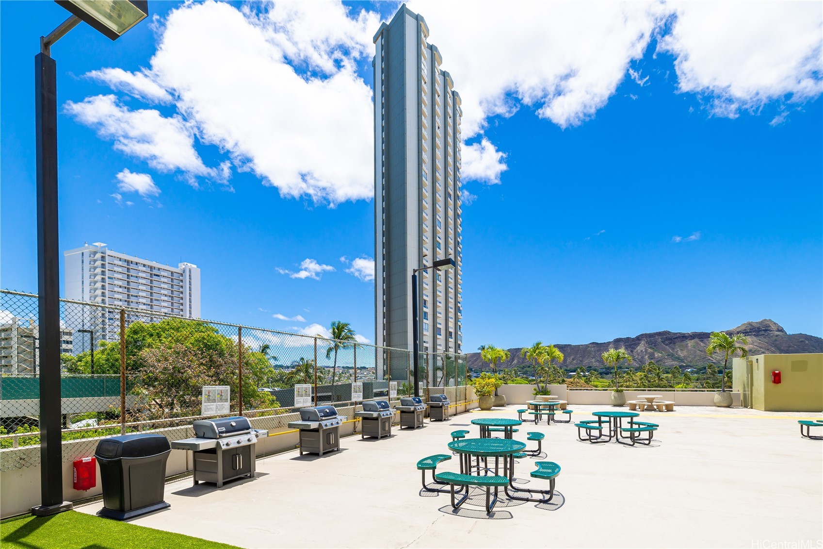 229 PAOAKALANI Avenue 603