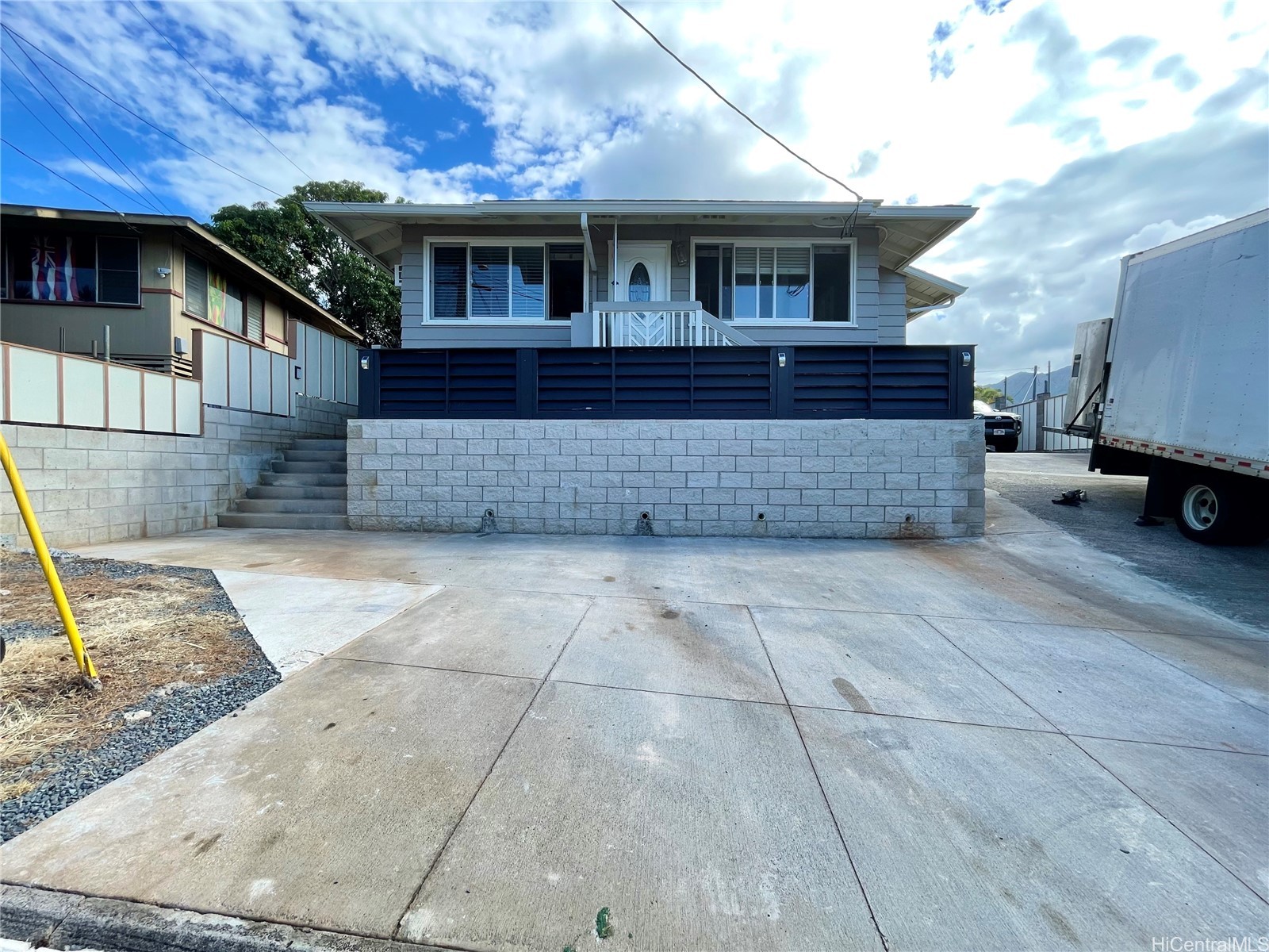 1279 Manulani Street