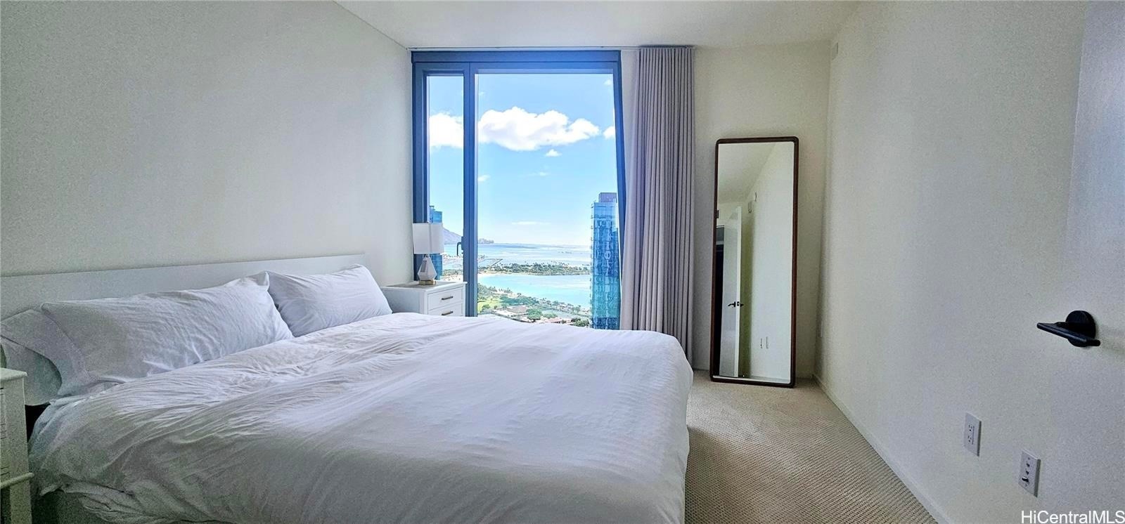 1000 Auahi Street 3808