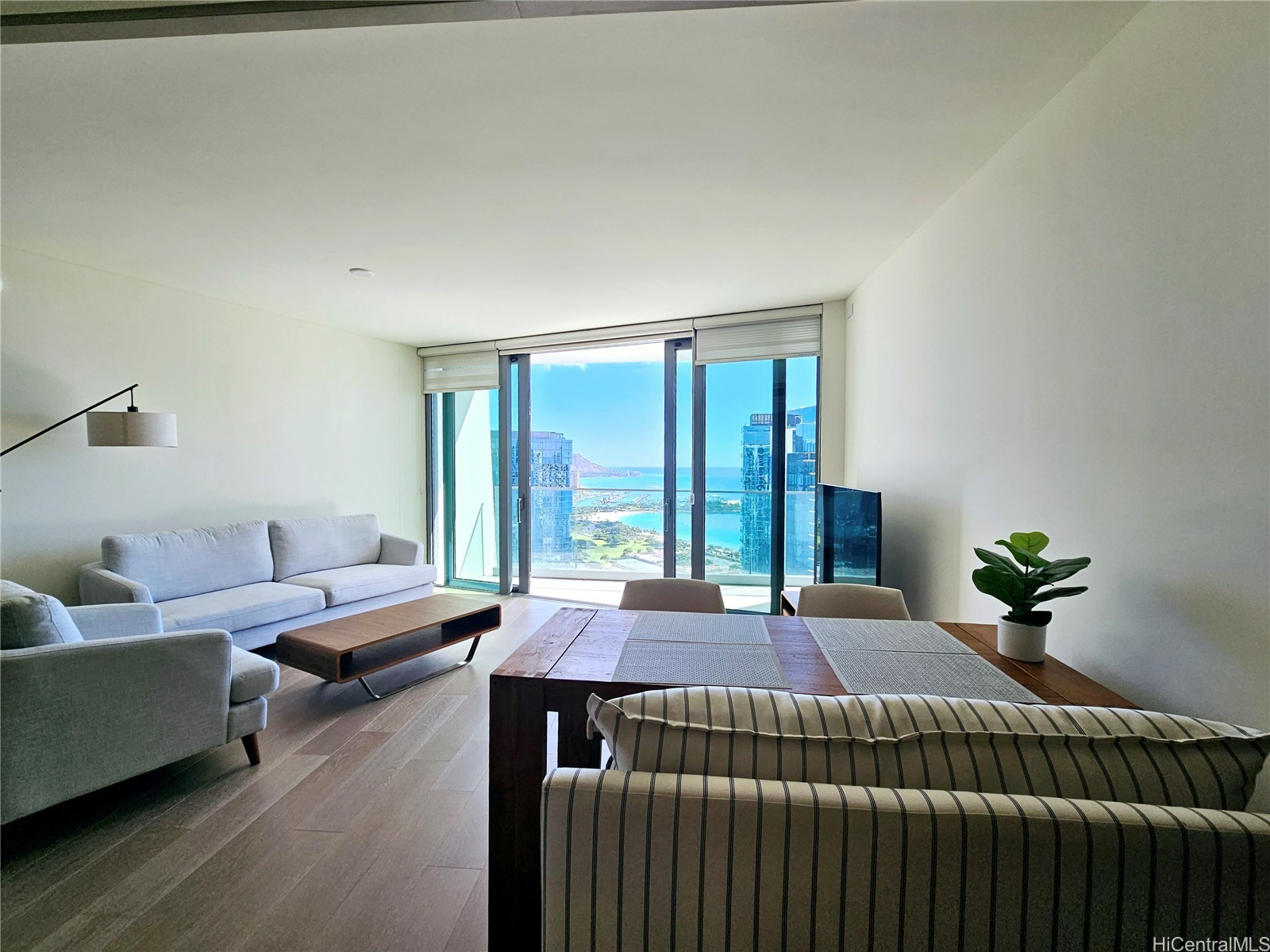 1000 Auahi Street 3808