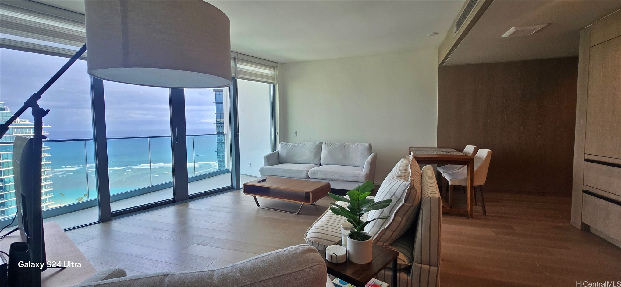 1000 Auahi Street 3808