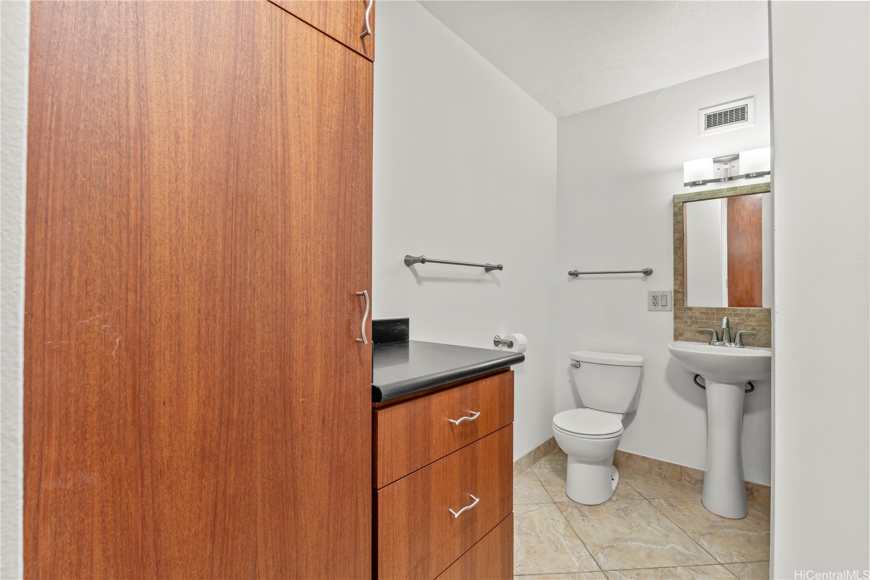 1511 Nuuanu Avenue 933
