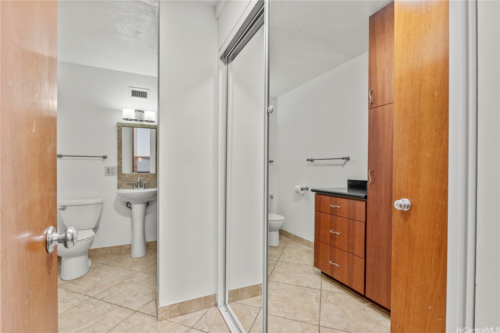 1511 Nuuanu Avenue 933