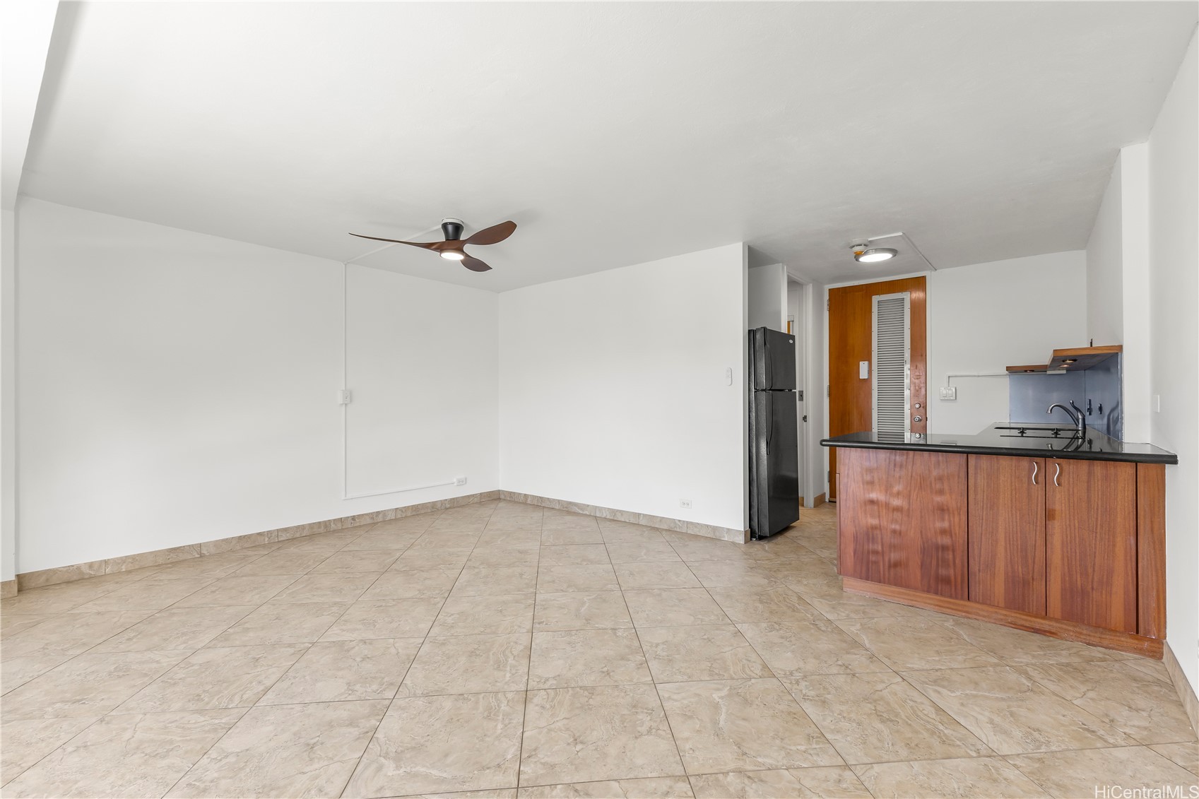 1511 Nuuanu Avenue 933