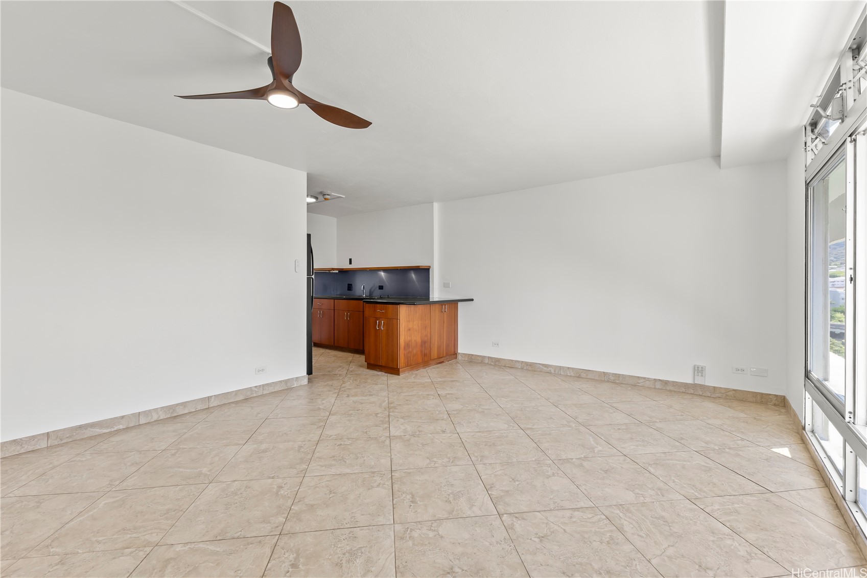 1511 Nuuanu Avenue 933