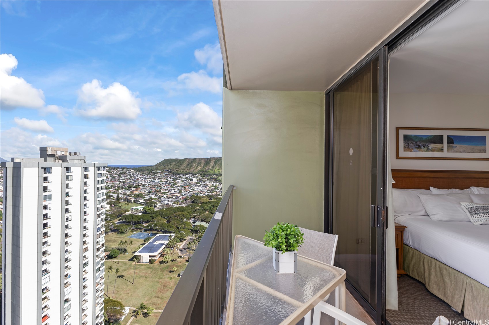 229 PAOAKALANI Avenue 3711 (NUC)