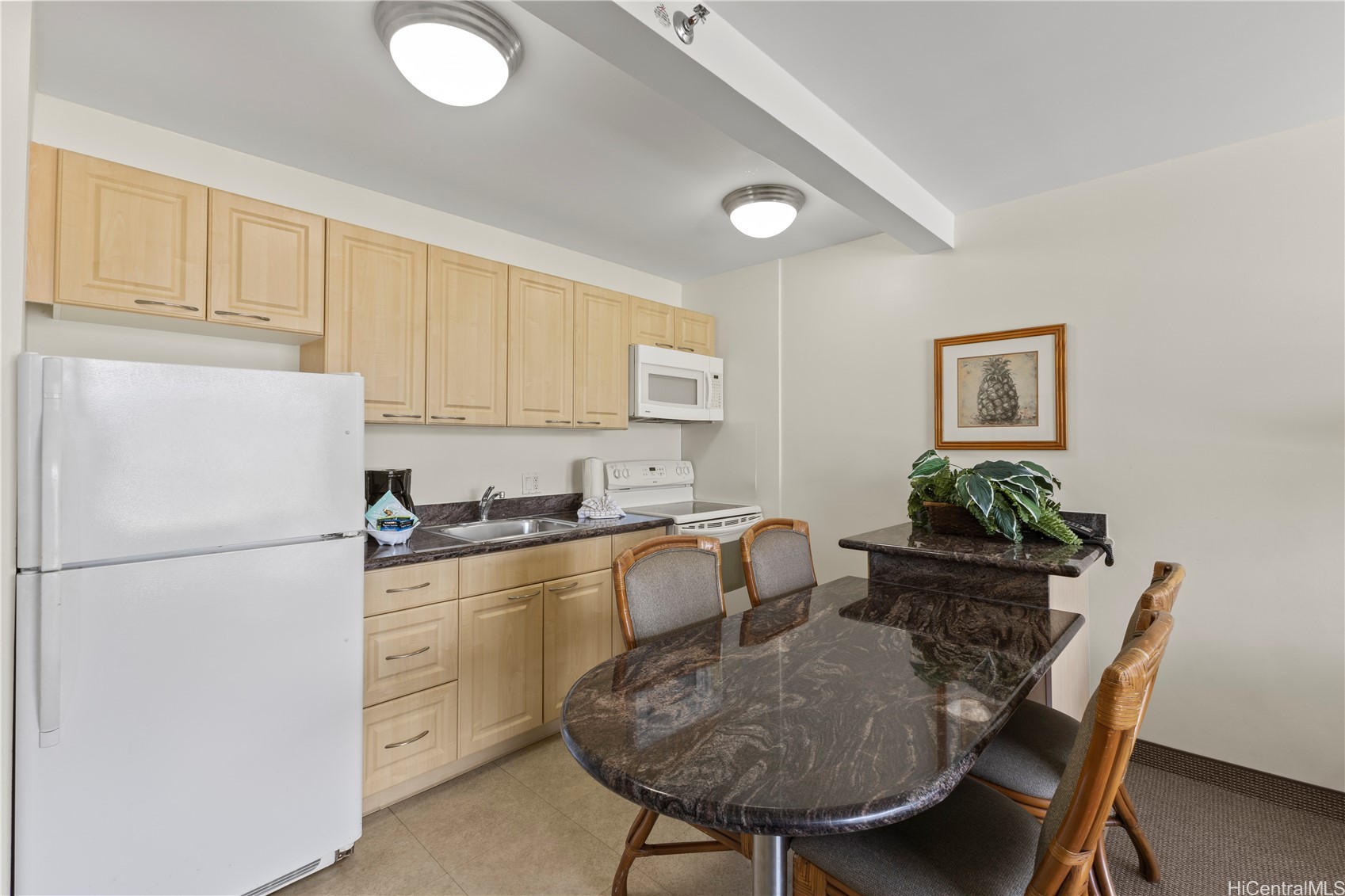229 PAOAKALANI Avenue 3711 (NUC)
