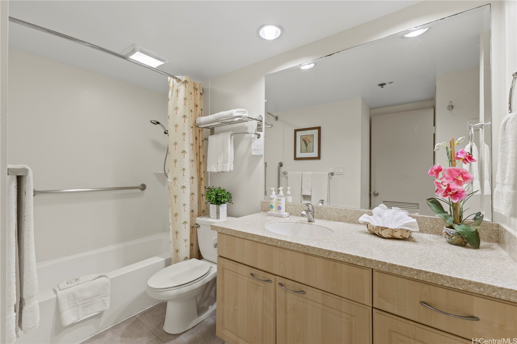 229 PAOAKALANI Avenue 3711 (NUC)