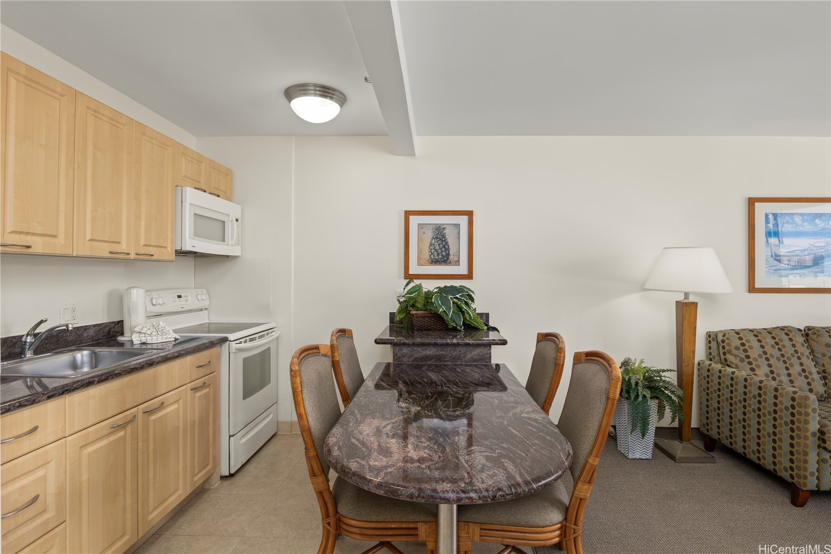 229 PAOAKALANI Avenue 3711 (NUC)