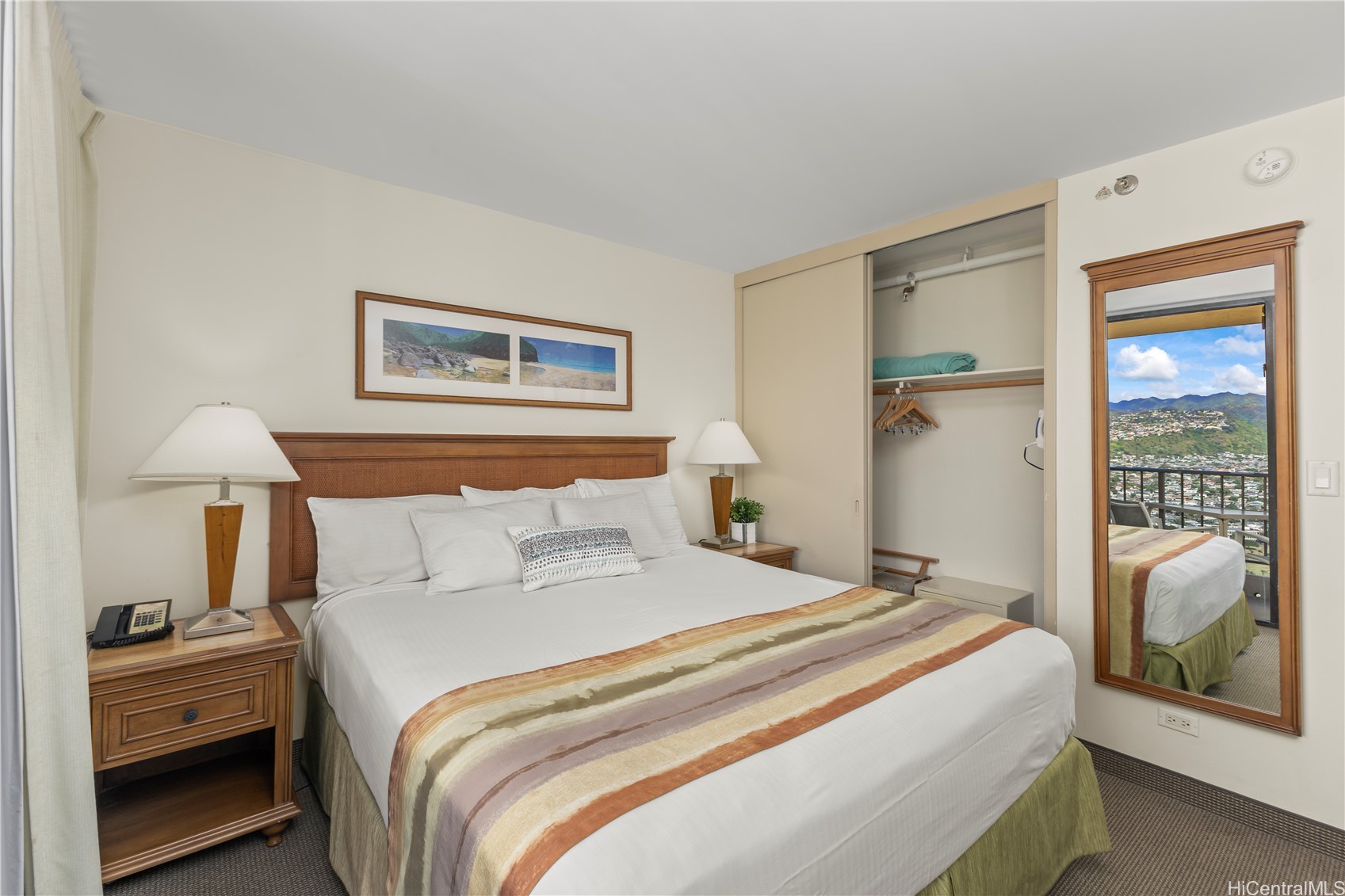 229 PAOAKALANI Avenue 3711 (NUC)