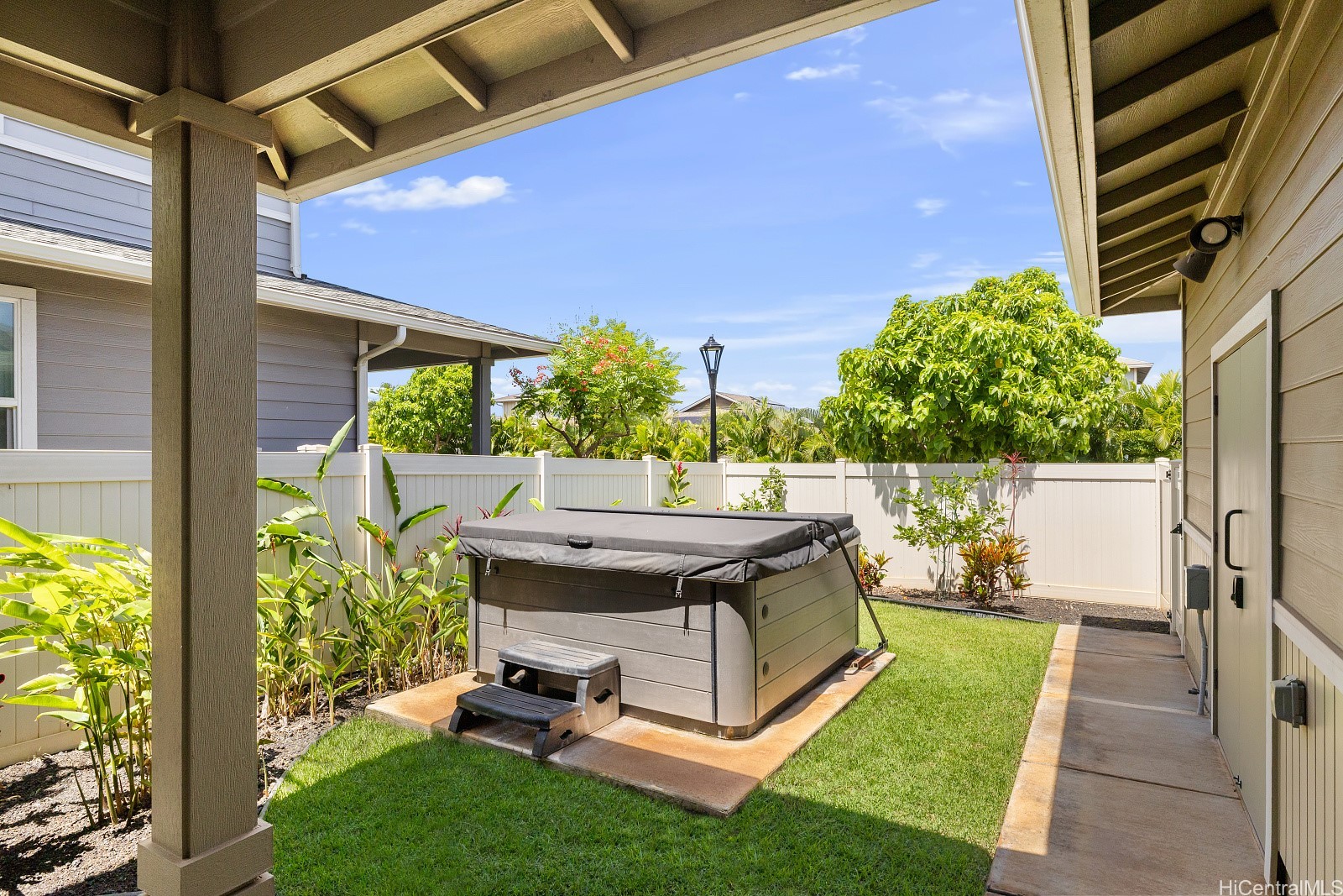 91-5408 KAPOLEI Parkway 24