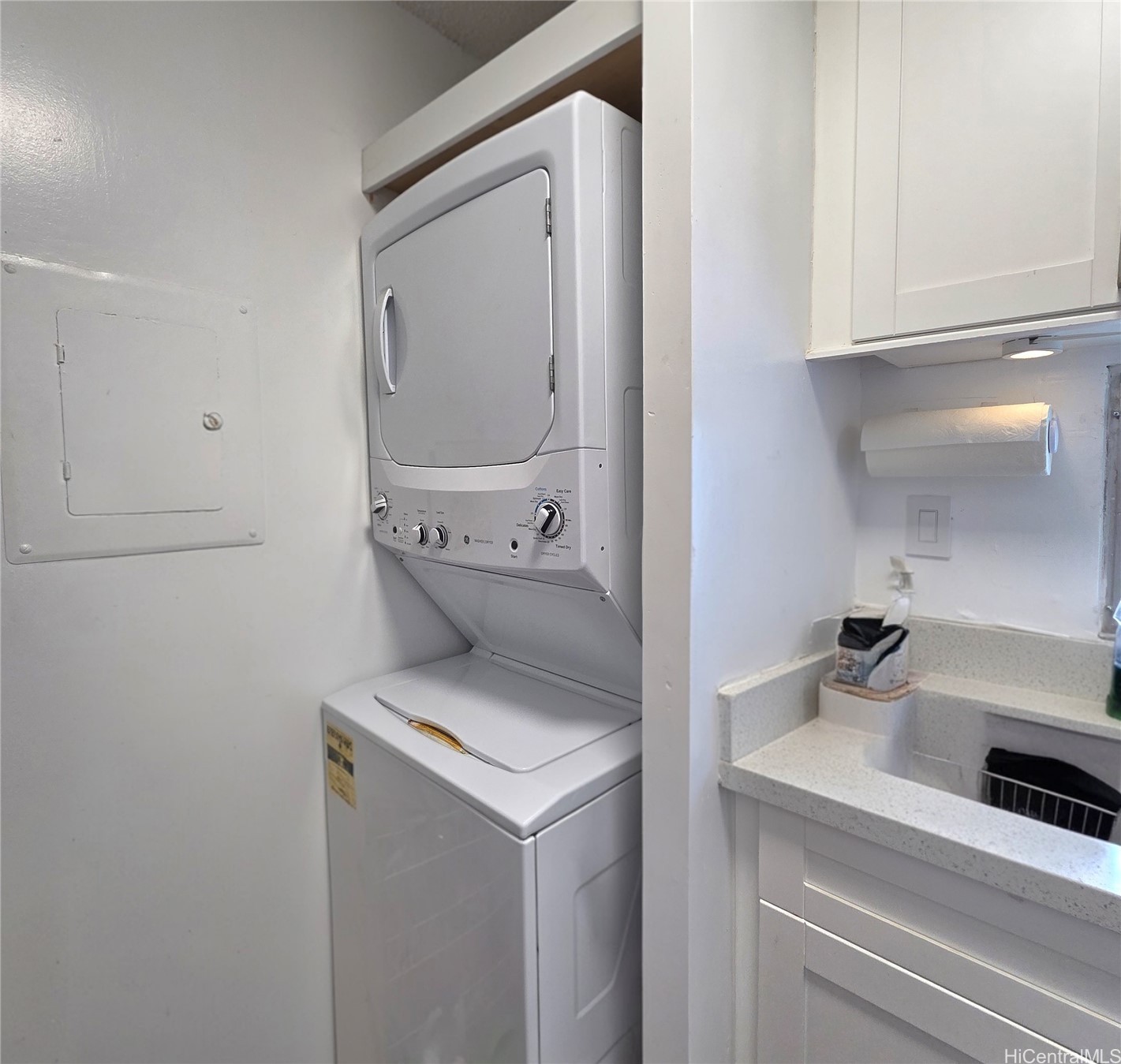 1122 Elm Street 707