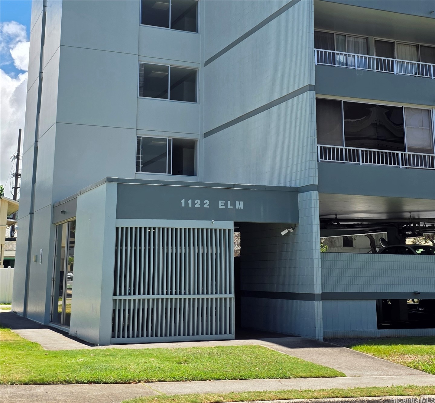 1122 Elm Street 707