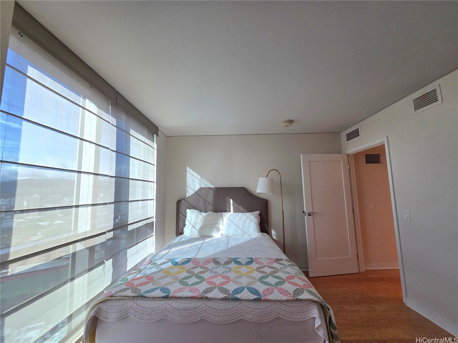 1177 Queen Street 3901