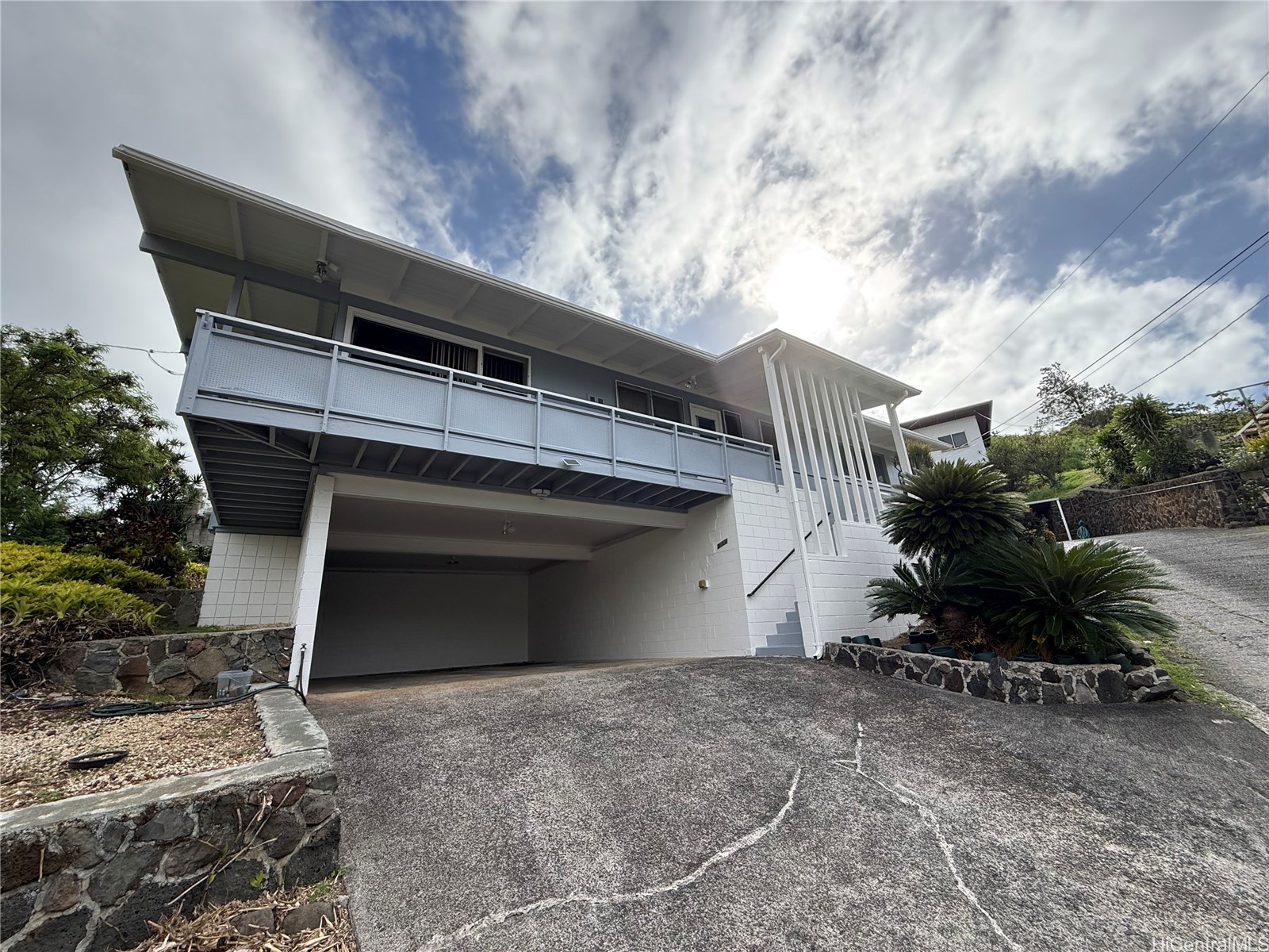 2155 Puowaina Drive