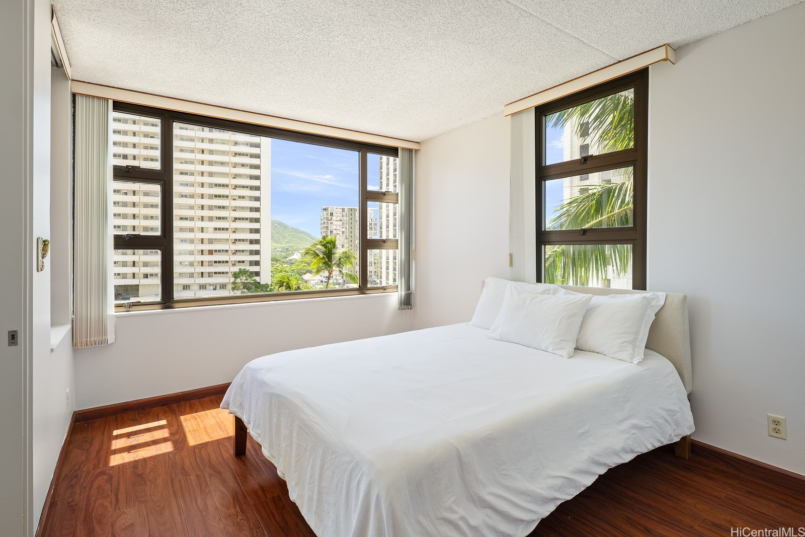 201 Ohua Avenue 913