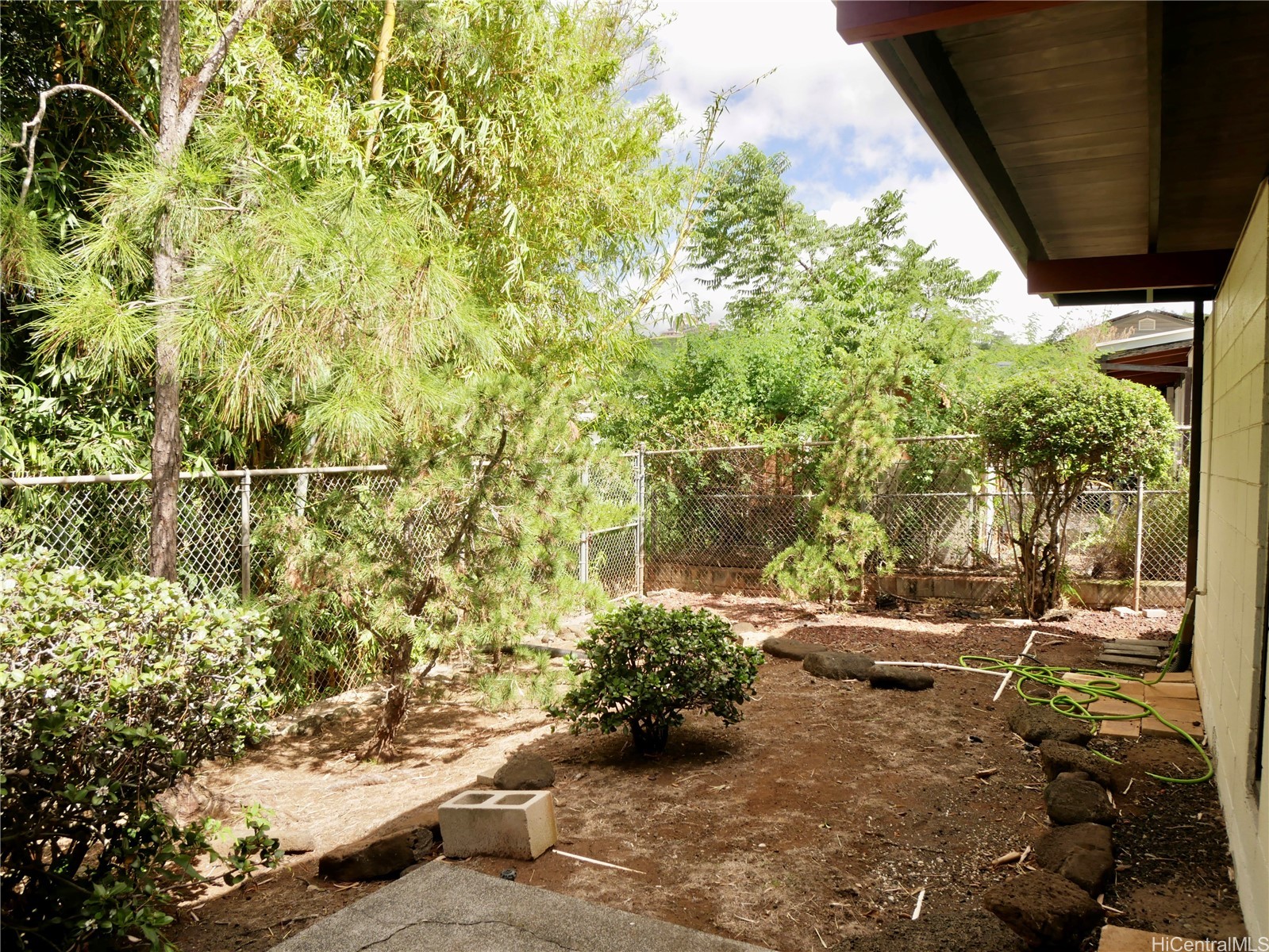 1446 Mahiole Street
