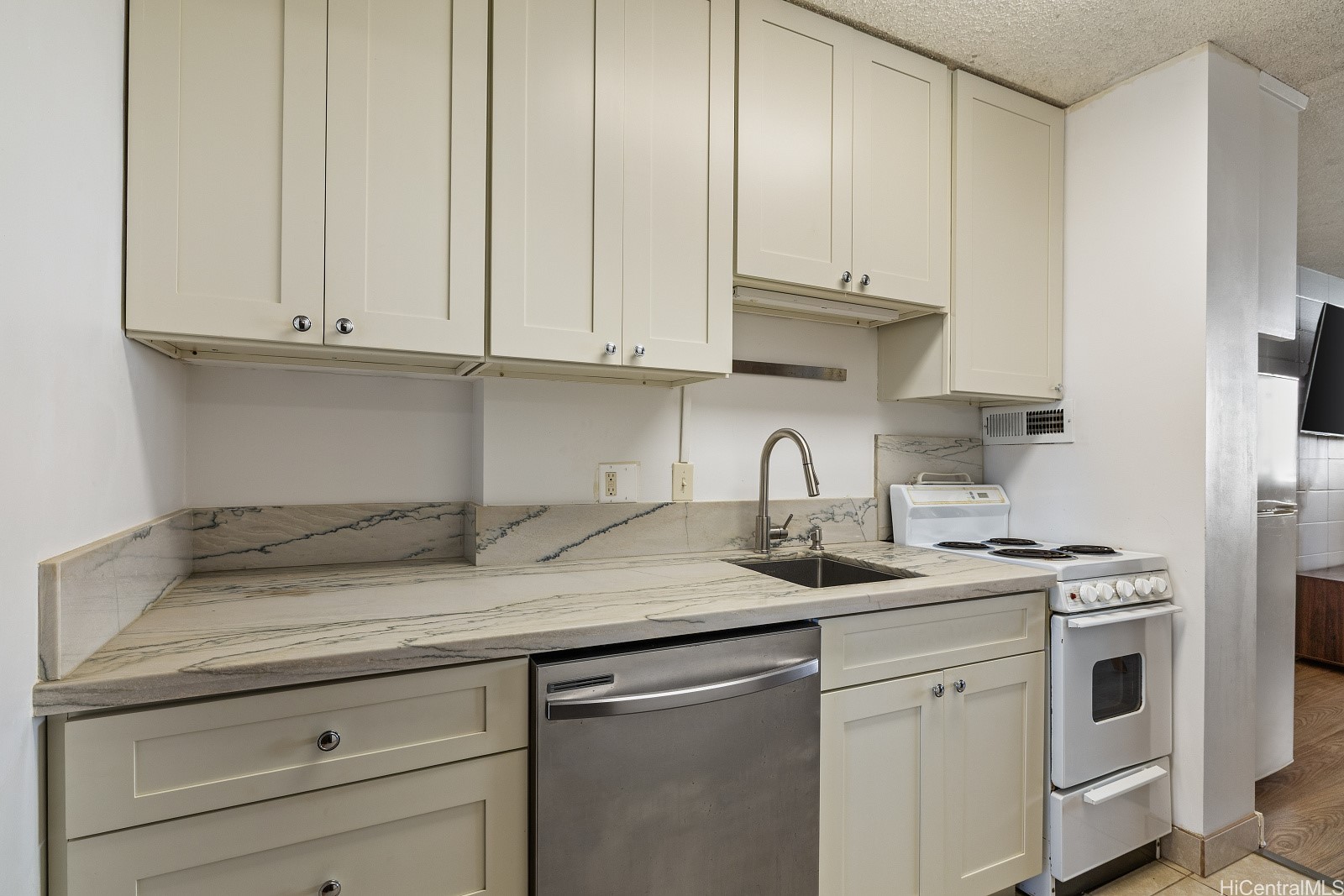 1720 Ala Moana Boulevard 801B