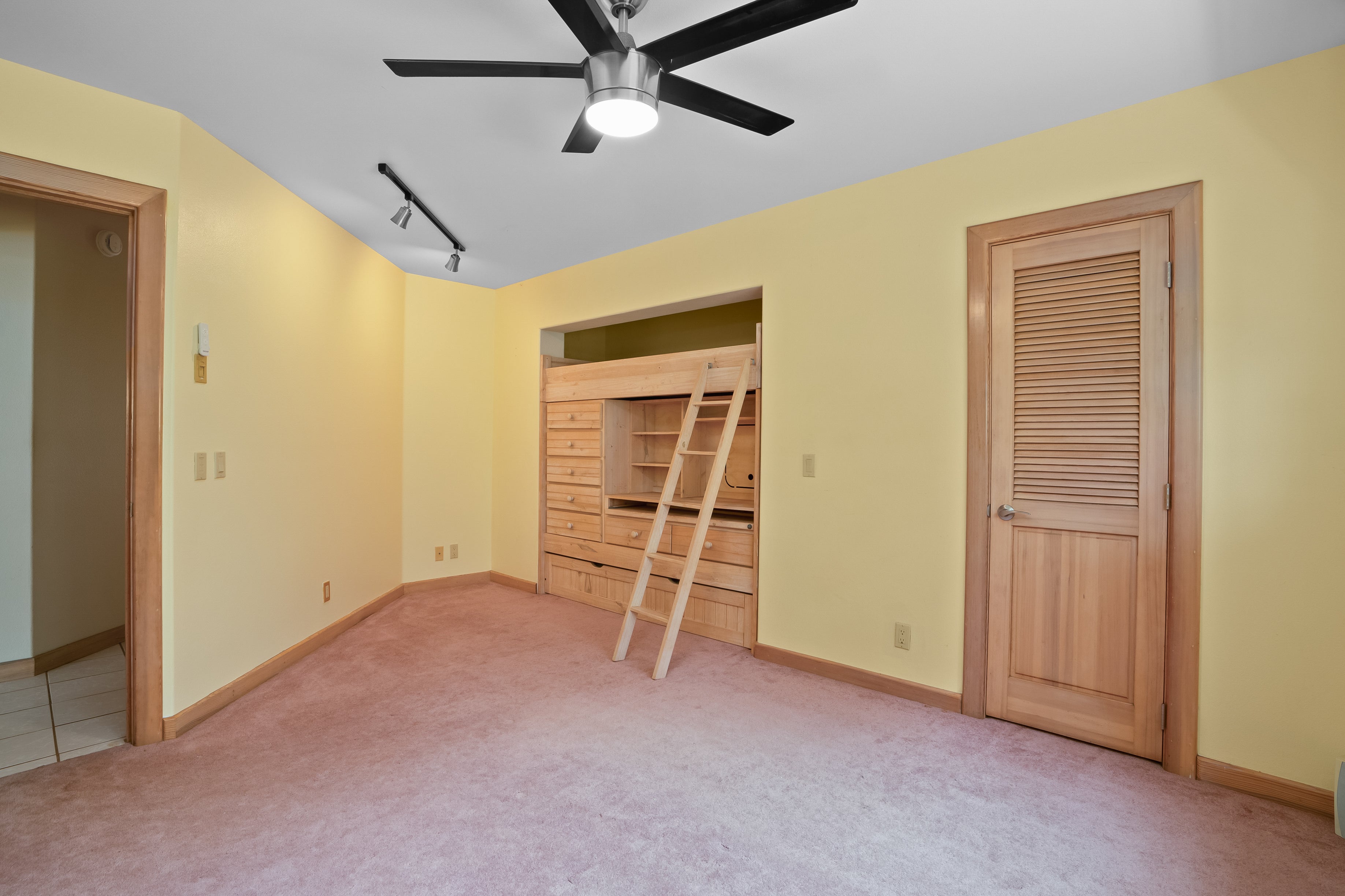 4491 KIKIAOLA PL