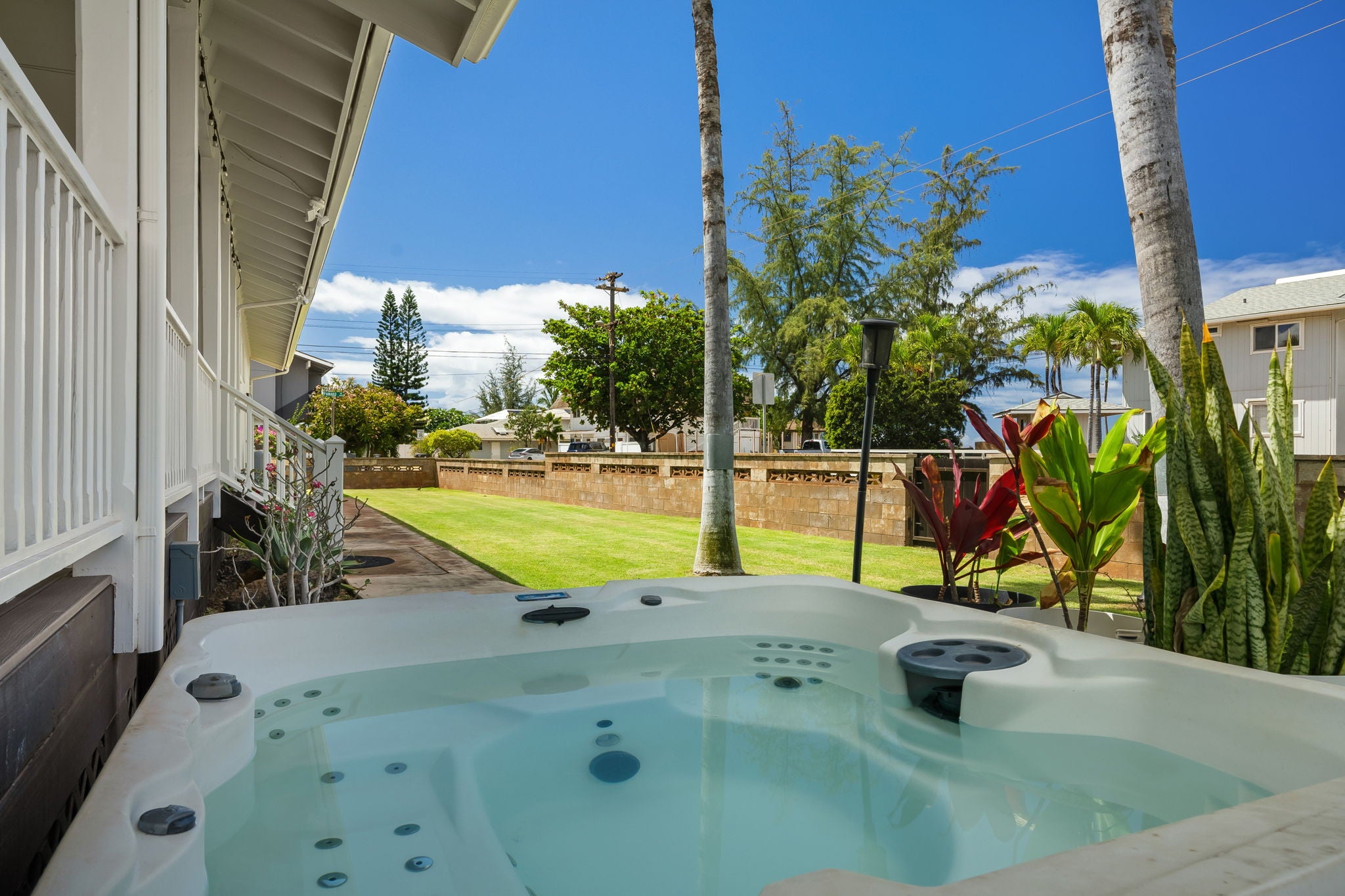 9897 KAHAKAI RD