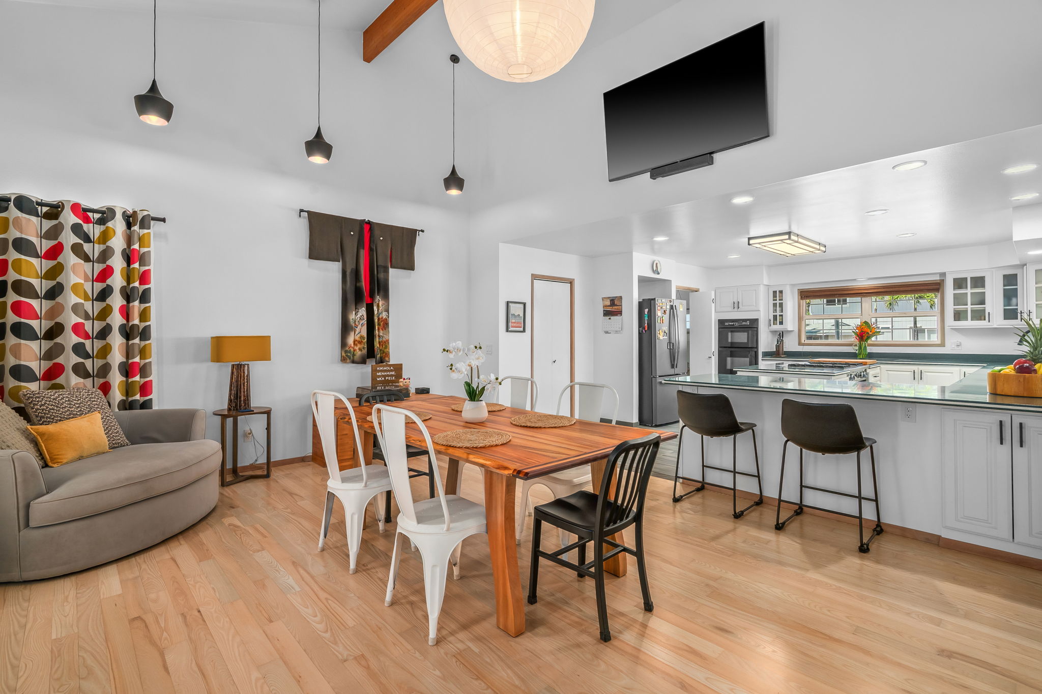 9897 KAHAKAI RD