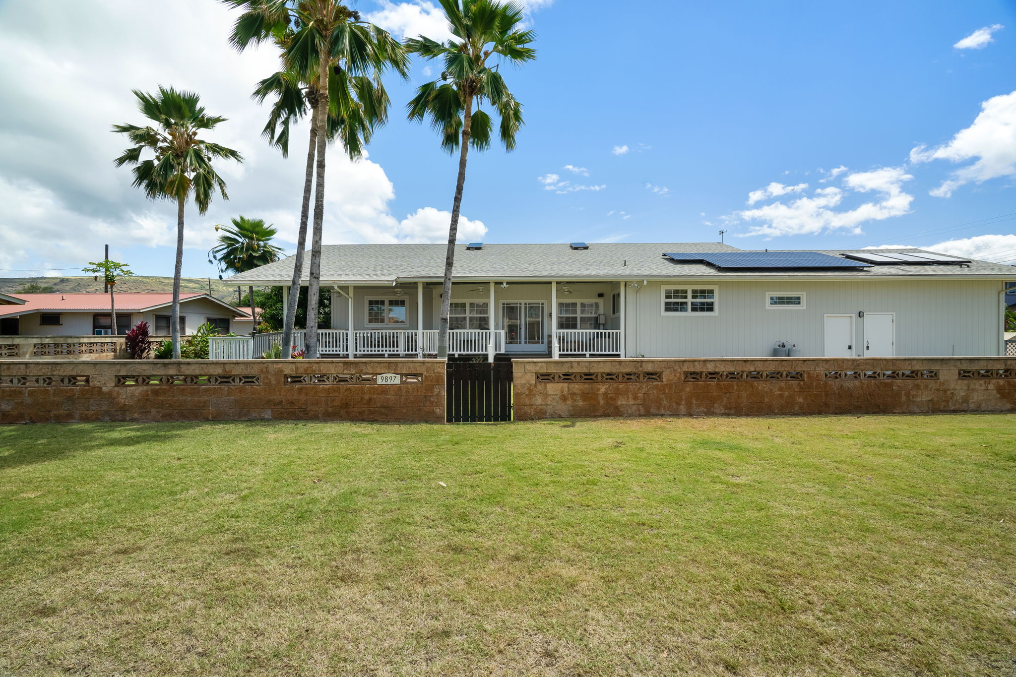 9897 KAHAKAI RD