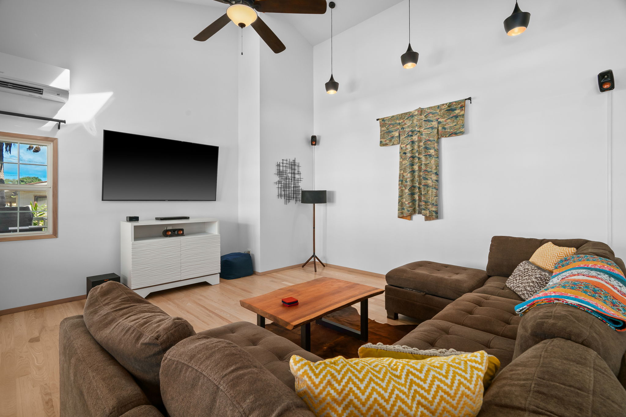 9897 KAHAKAI RD