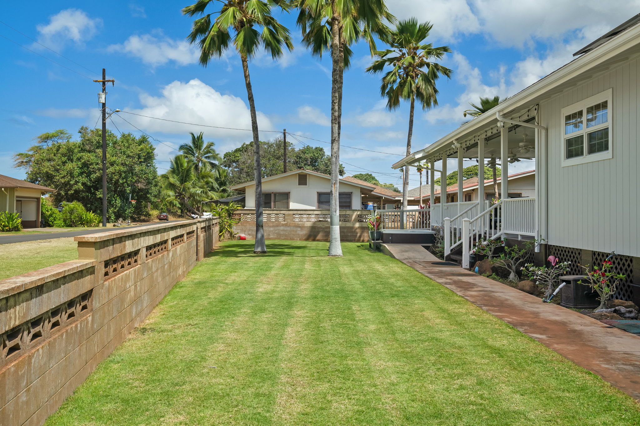 9897 KAHAKAI RD