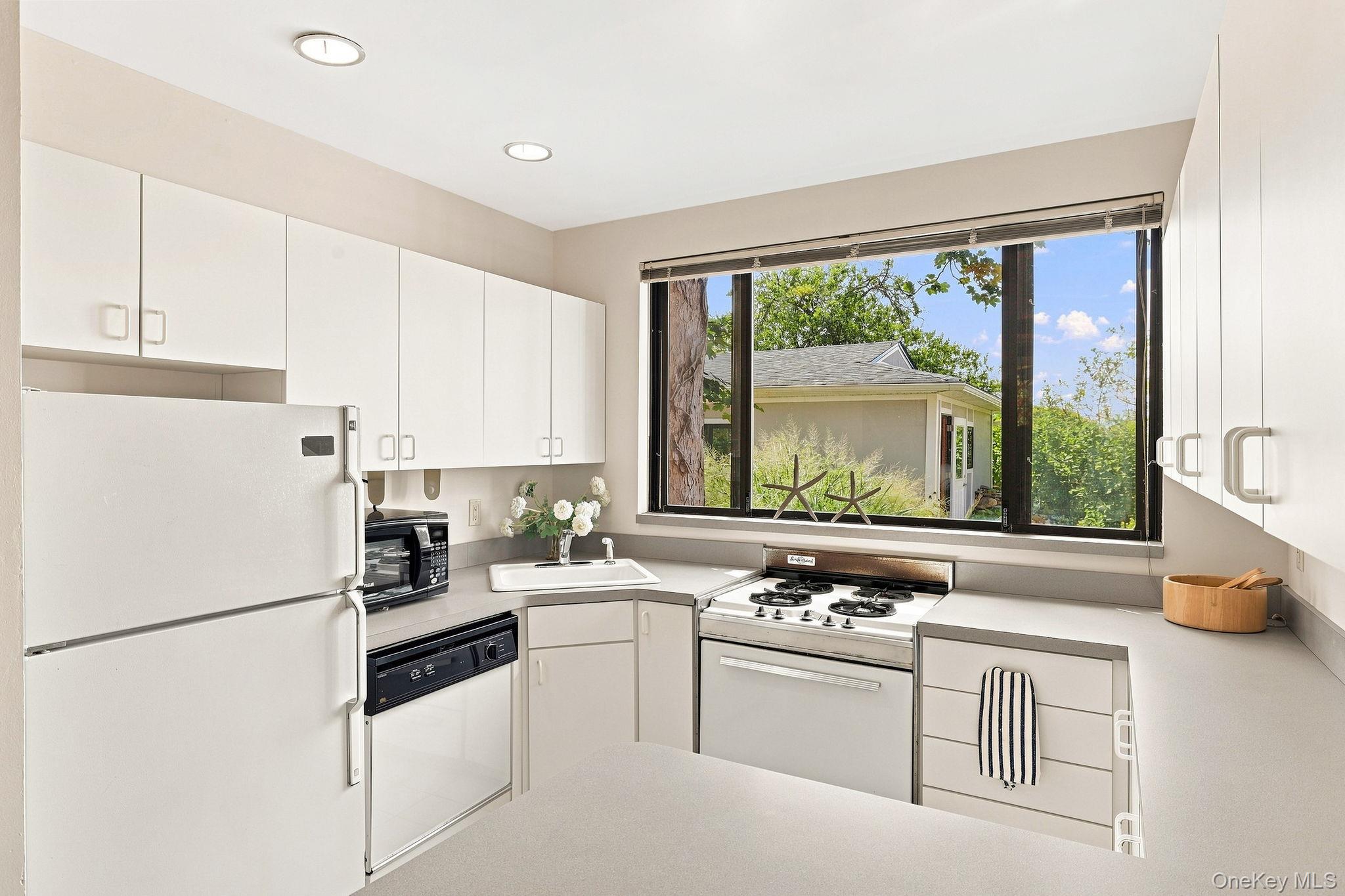 33 Tier Street Unit: E