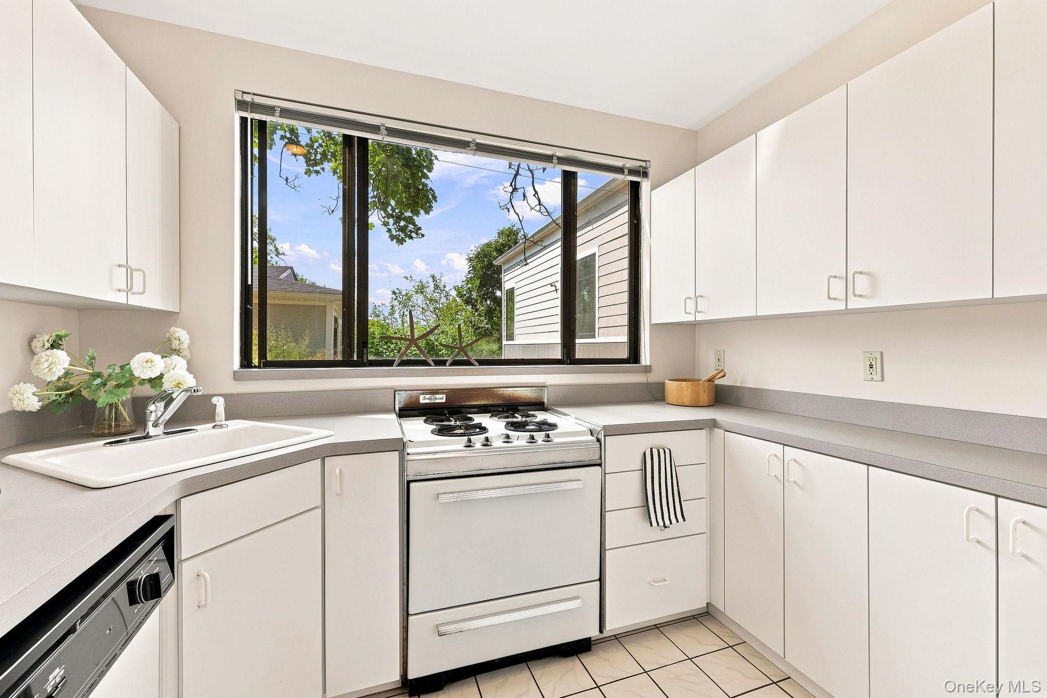 33 Tier Street Unit: E