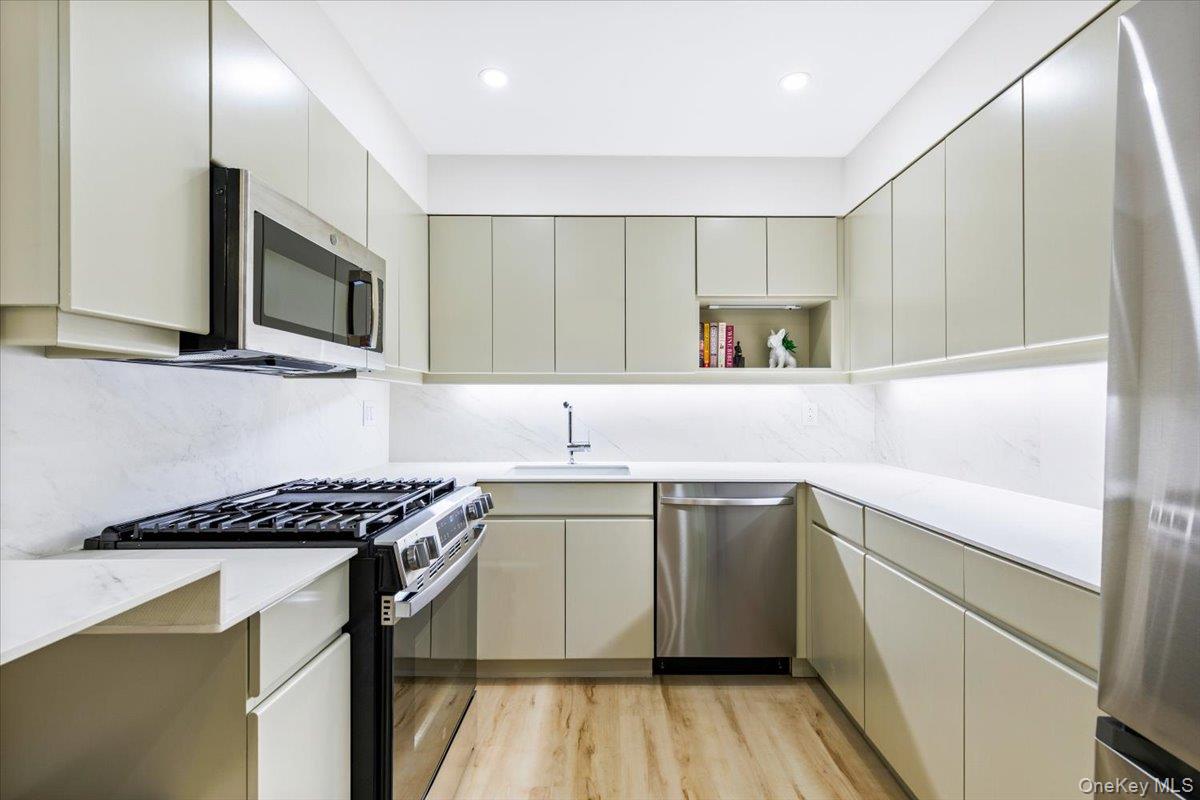 21 Lake Street Unit: 1F