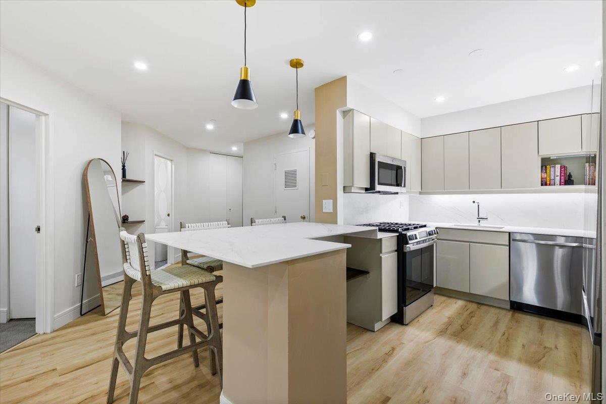 21 Lake Street Unit: 1F