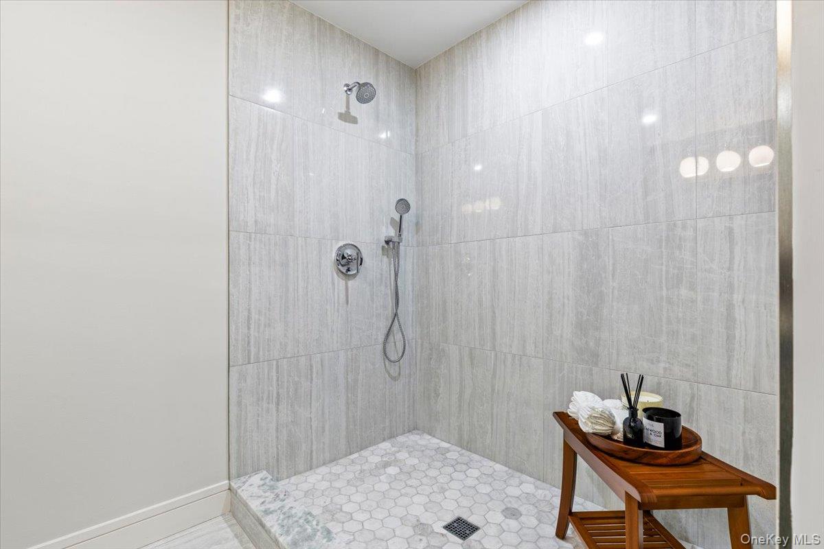 21 Lake Street Unit: 1F