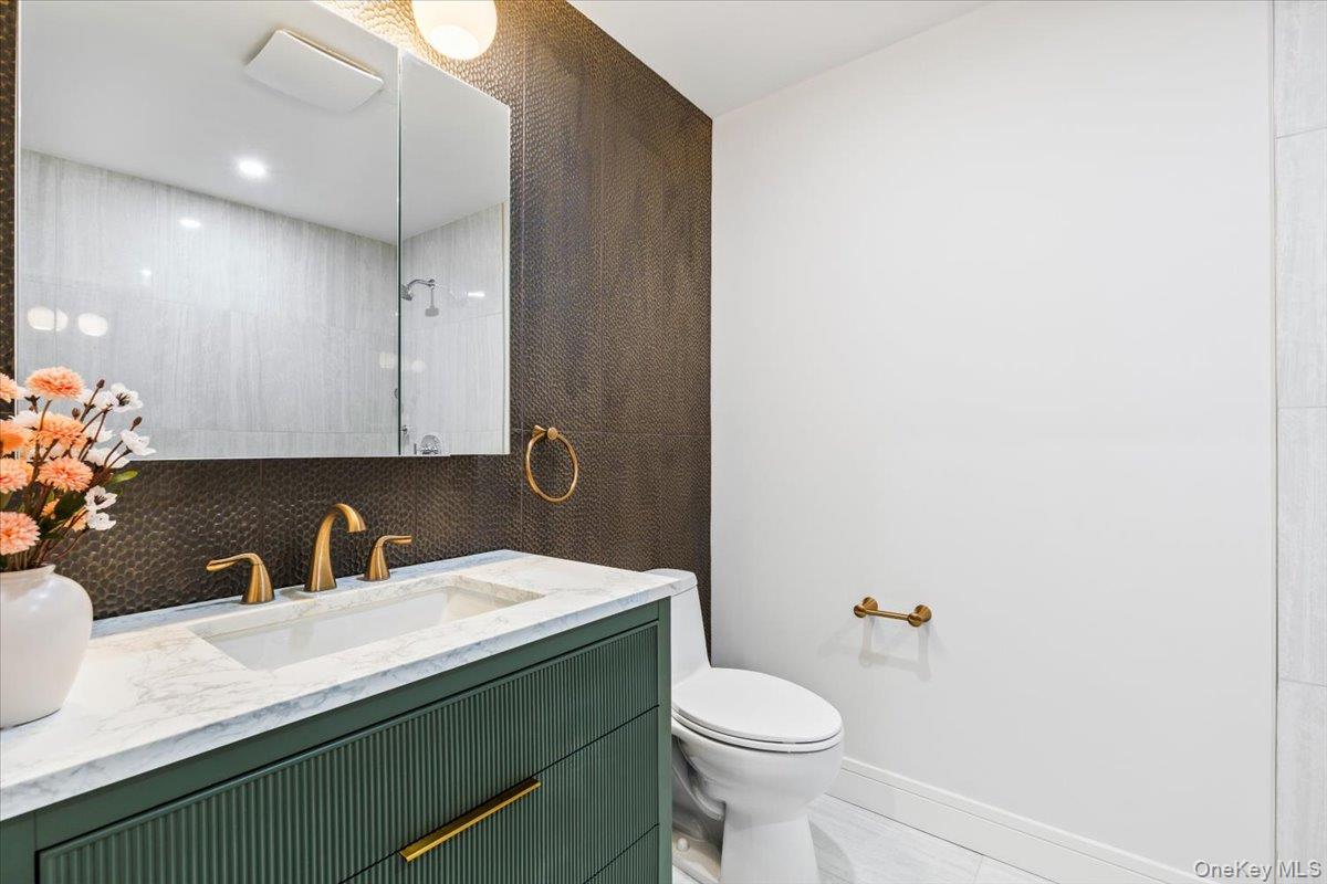 21 Lake Street Unit: 1F