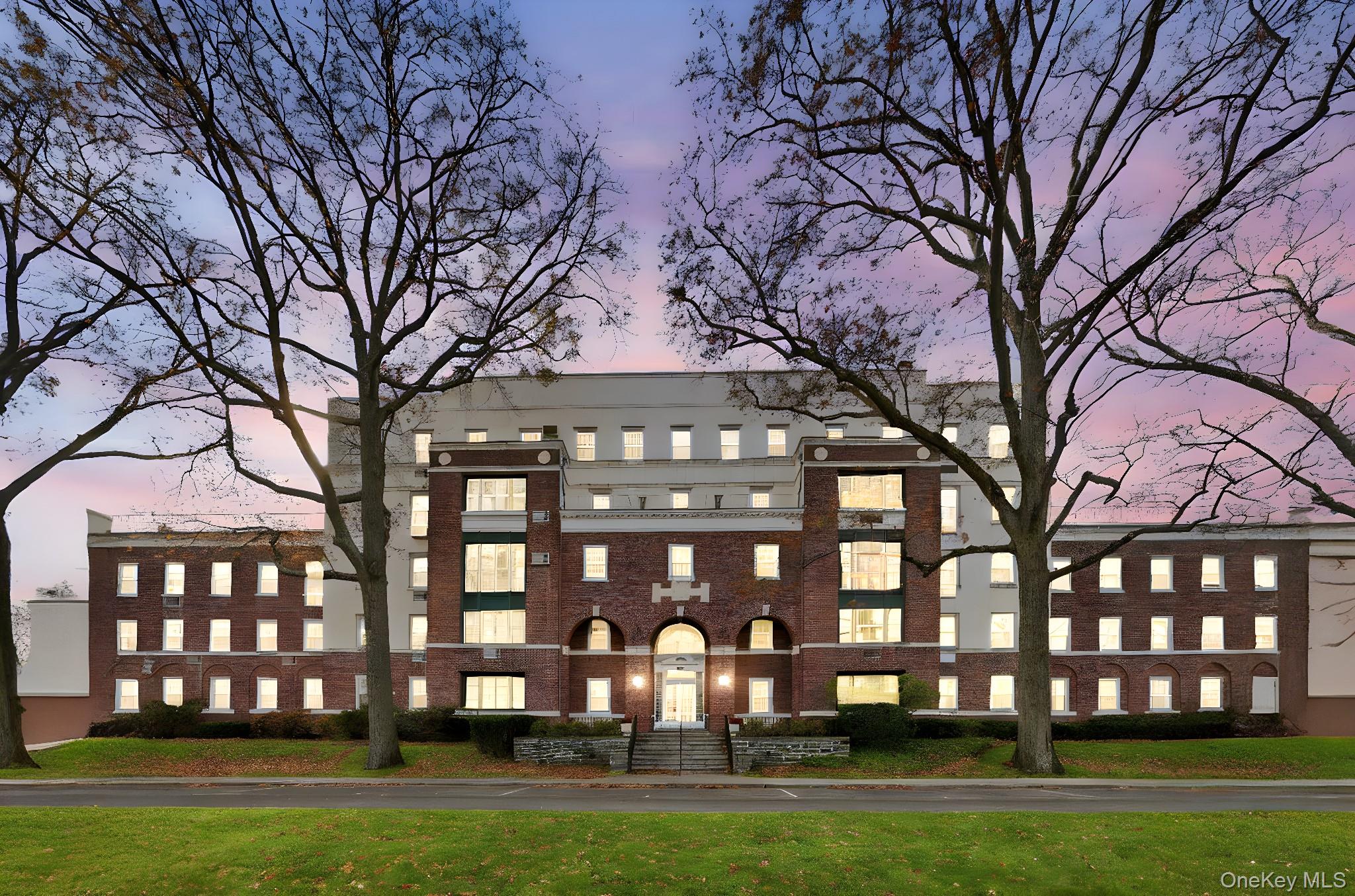 10 Brooklands Unit: 1H